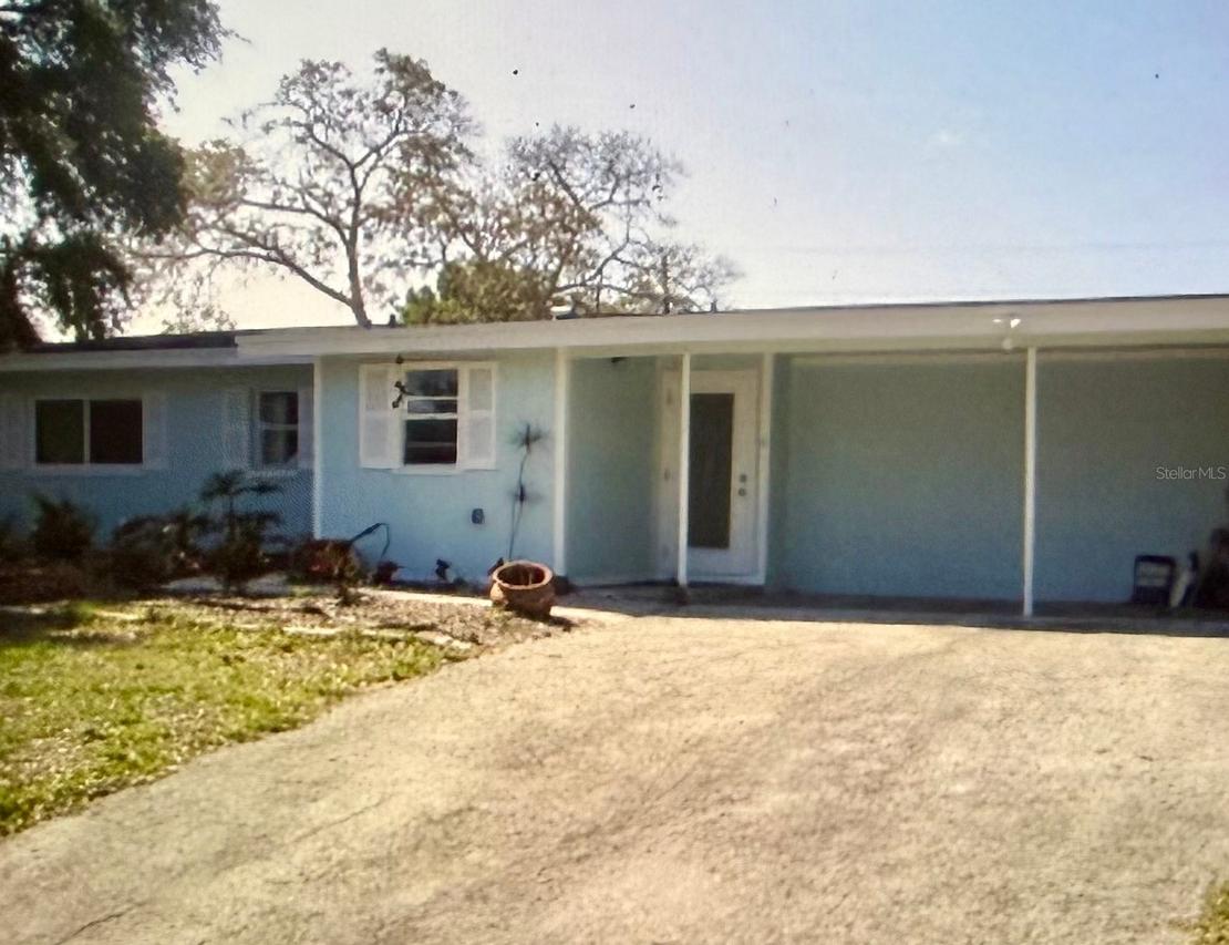 6311 2nd Ave., Bradenton, FL 34209