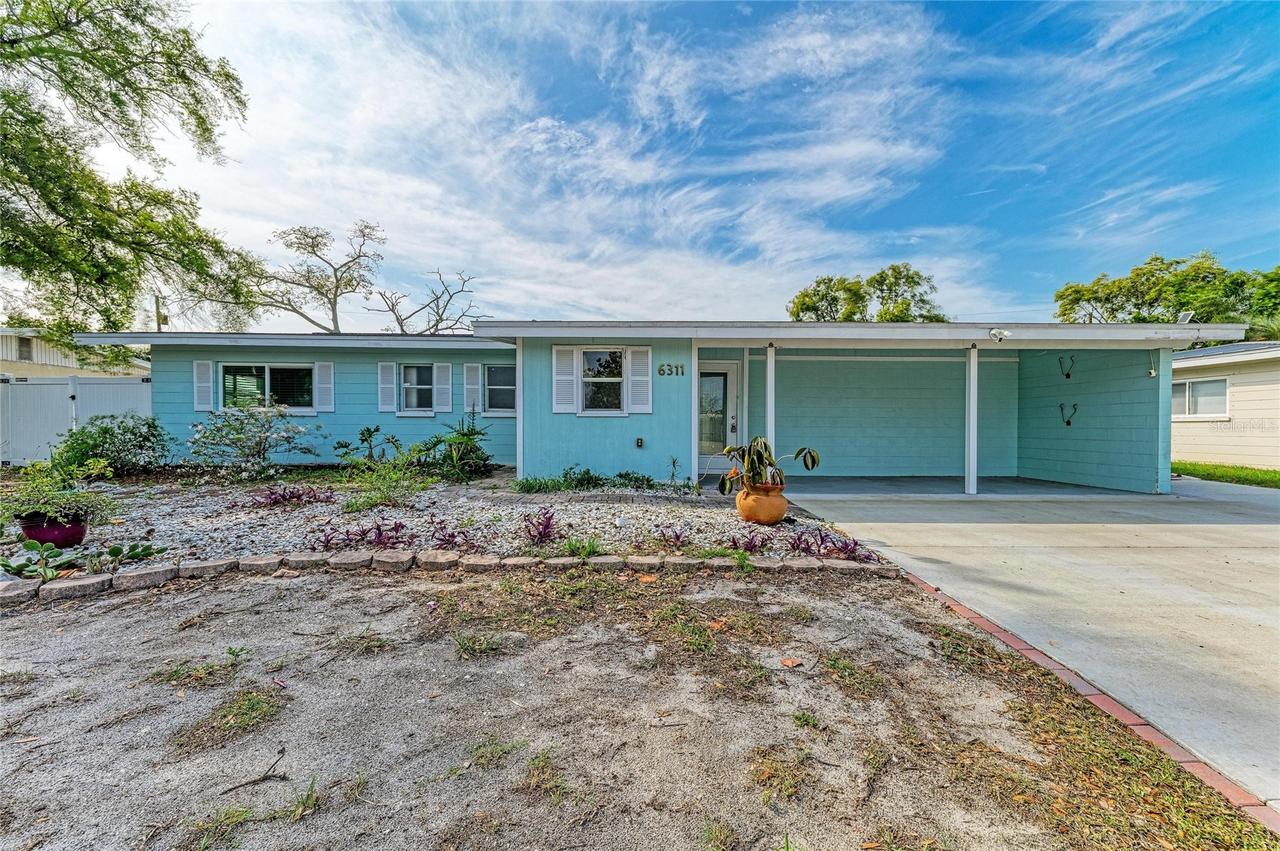 6311 2nd Ave., Bradenton, FL 34209