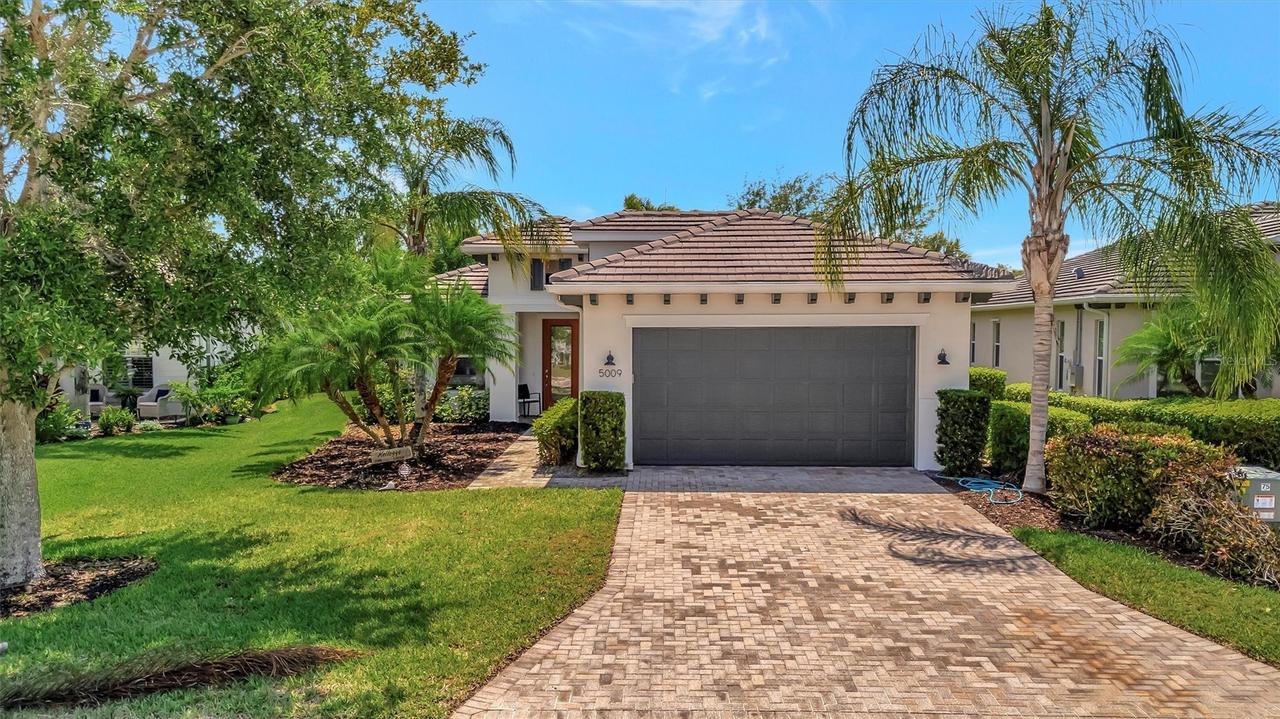 5009 Lake Overlook Ave., Bradenton, FL 34208