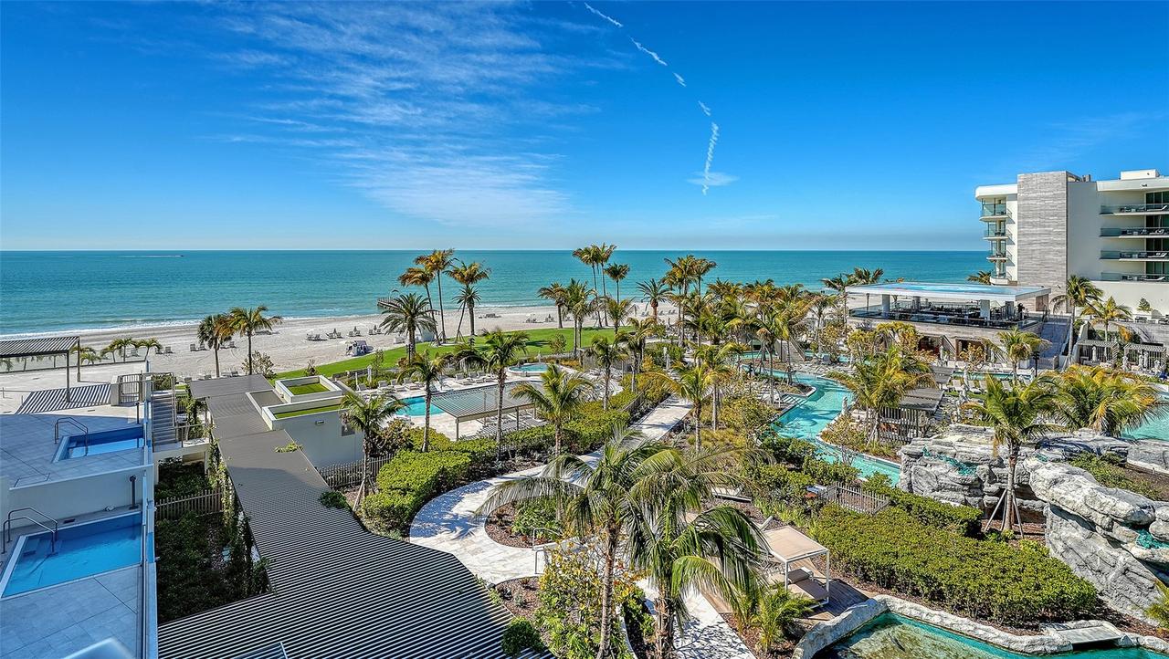 1561 Gulf Of Mexico Dr. #404, Longboat Key, FL 34228