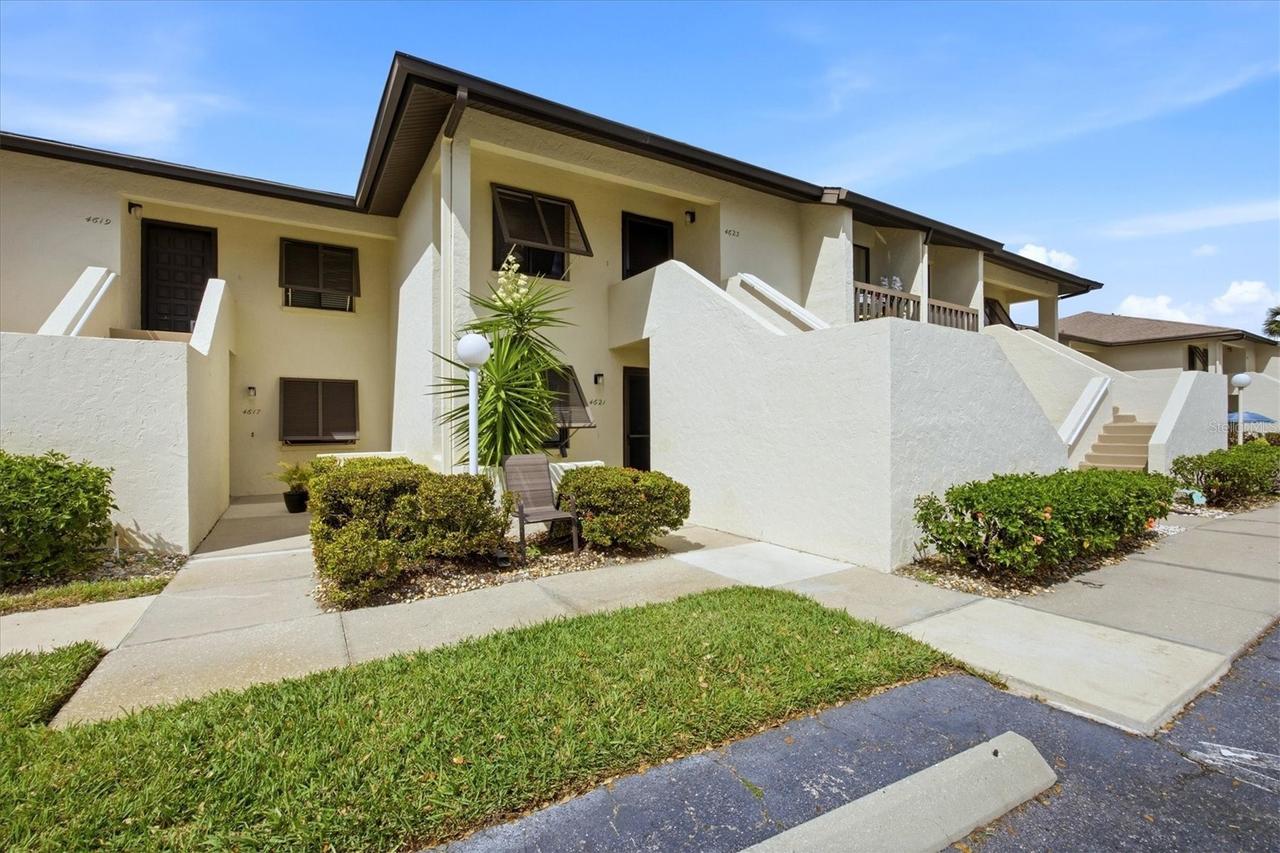 4621 Longwater #111, Sarasota, FL 34235