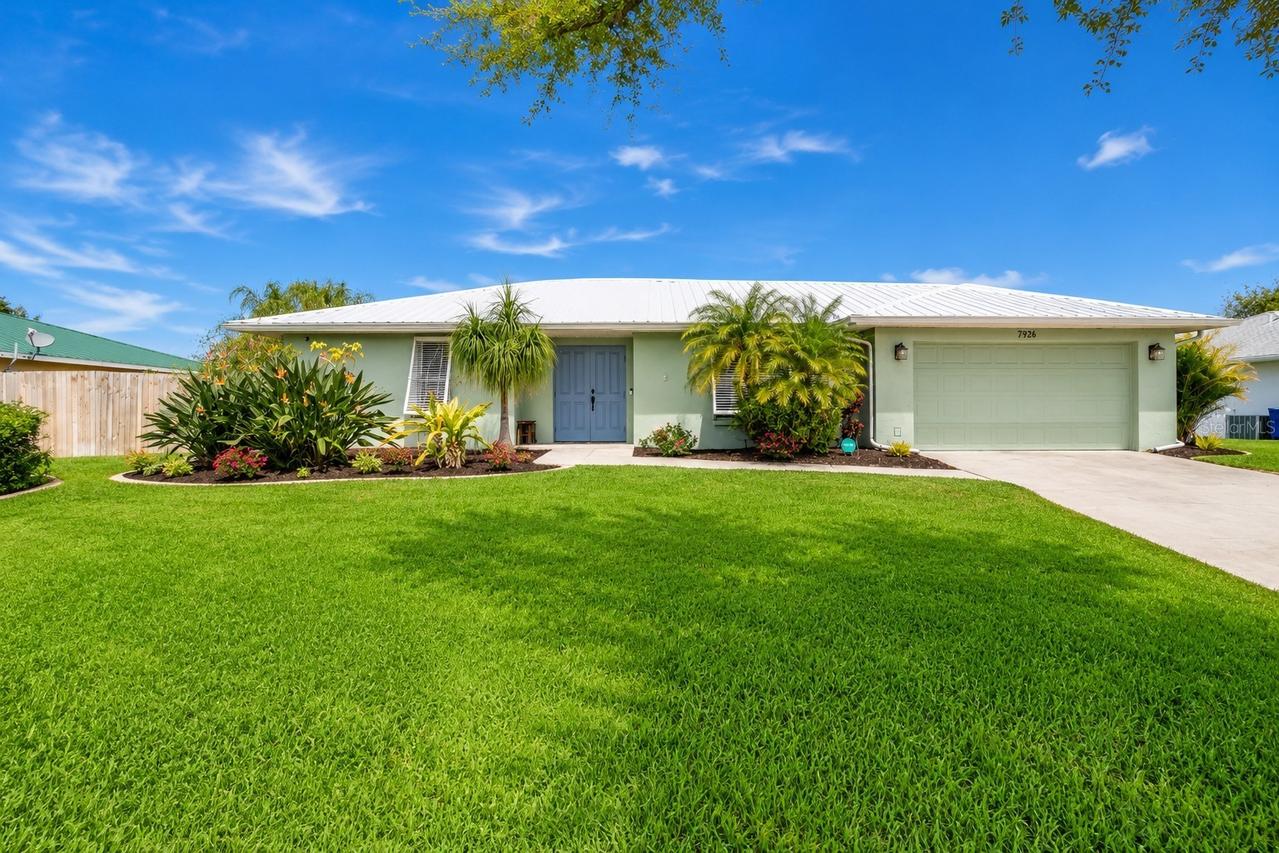 7926 Cypress Lake Dr., Sarasota, FL 34243