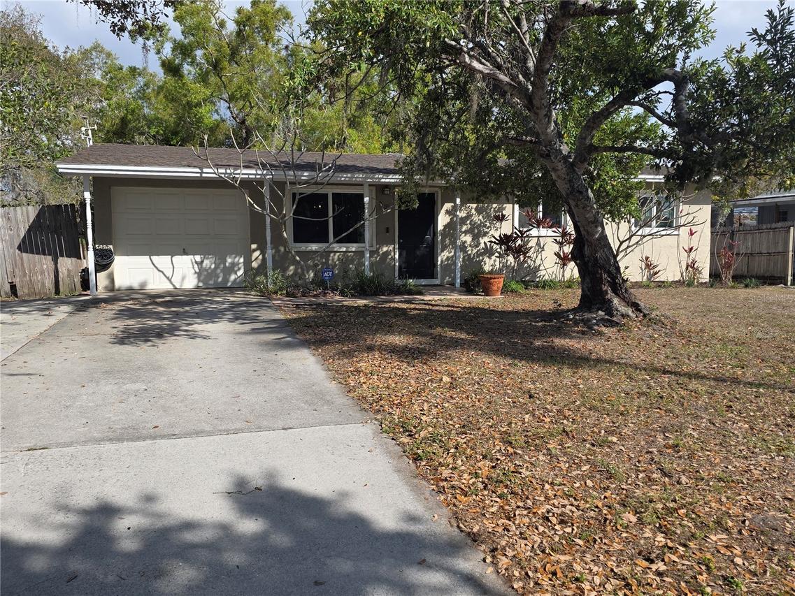 1015 Rhodes Ave., Sarasota, FL 34237