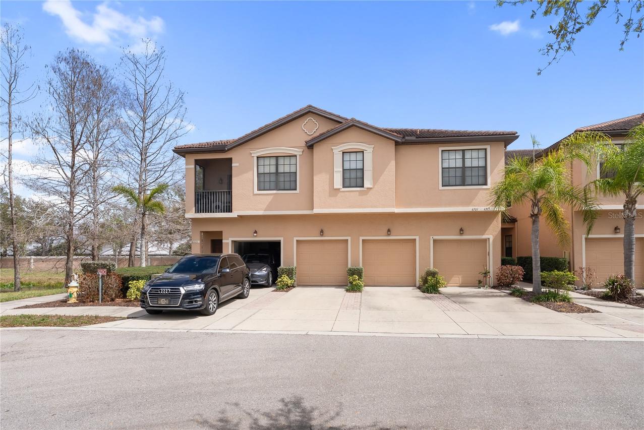 4307 Via Piedra Cir. #6-102, Sarasota, FL 34233