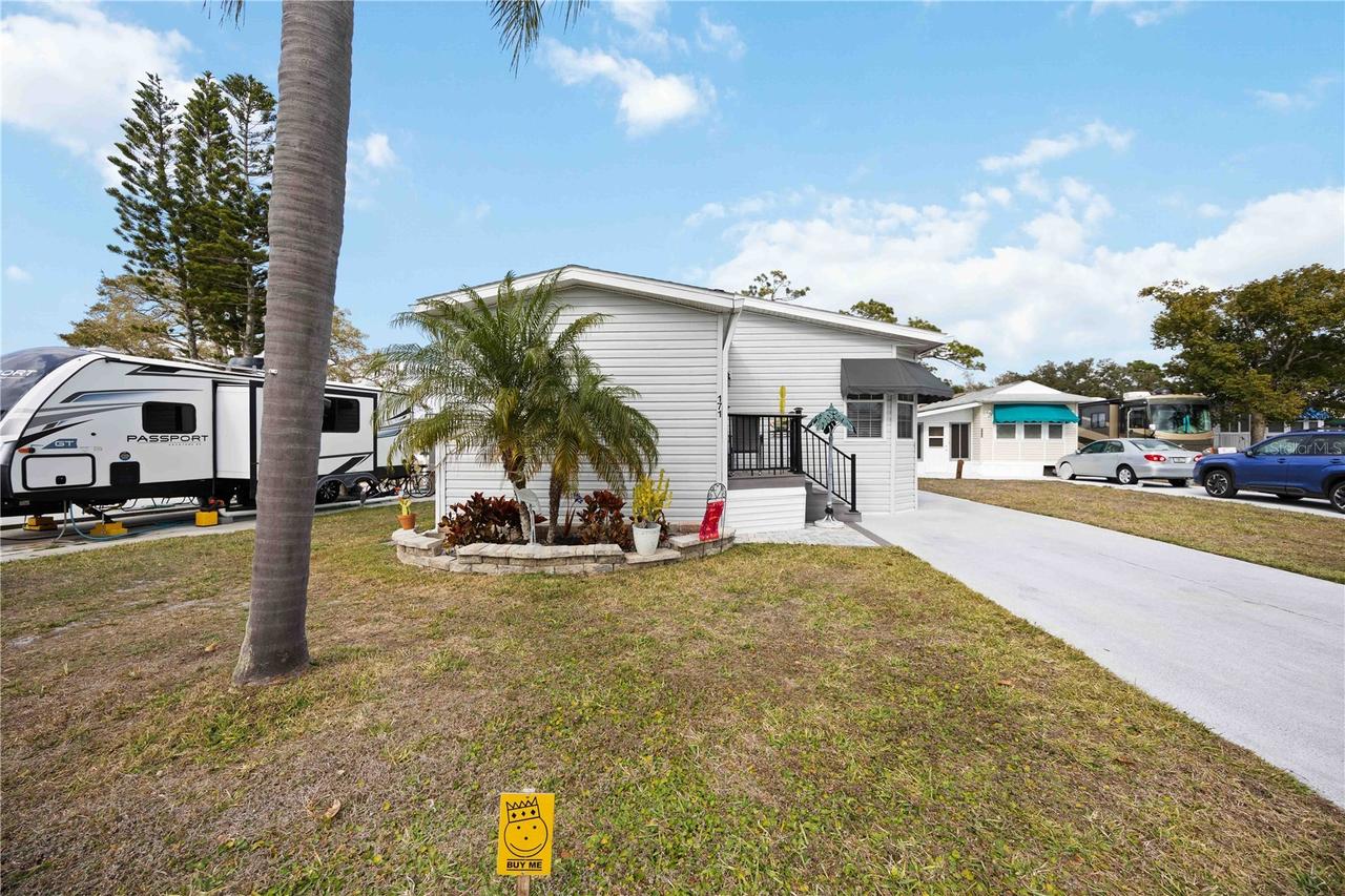 171 Crown Point Dr., Nokomis, FL 34275