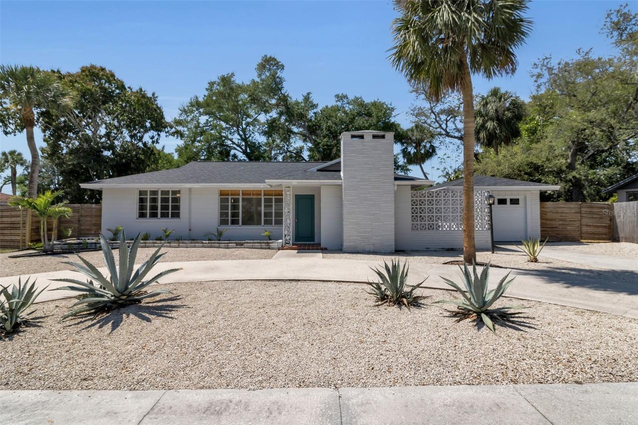 2019 Chippawa Pl., Sarasota, FL 34234