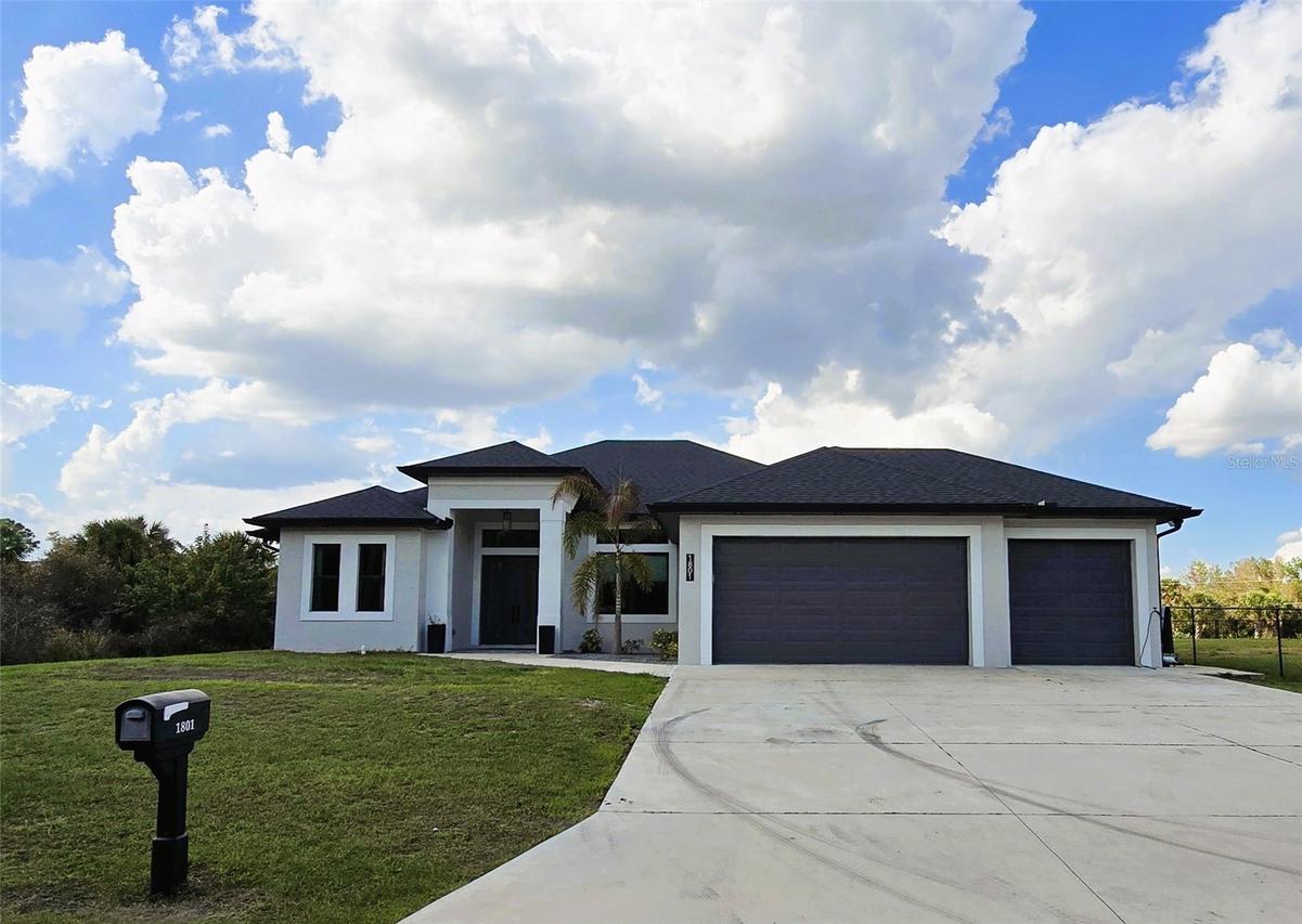 1801 Johannesberg Rd., North Port, FL 34288