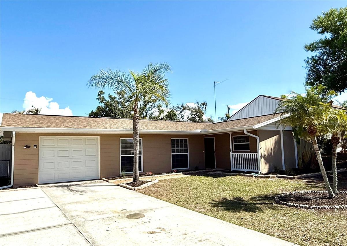3715 Sharondale Dr., Sarasota, FL 34232