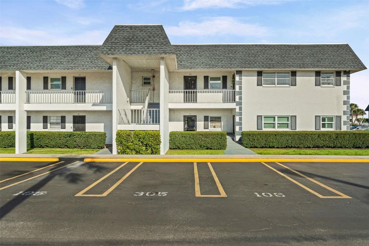 4705 5th St. #305, Bradenton, FL 34207