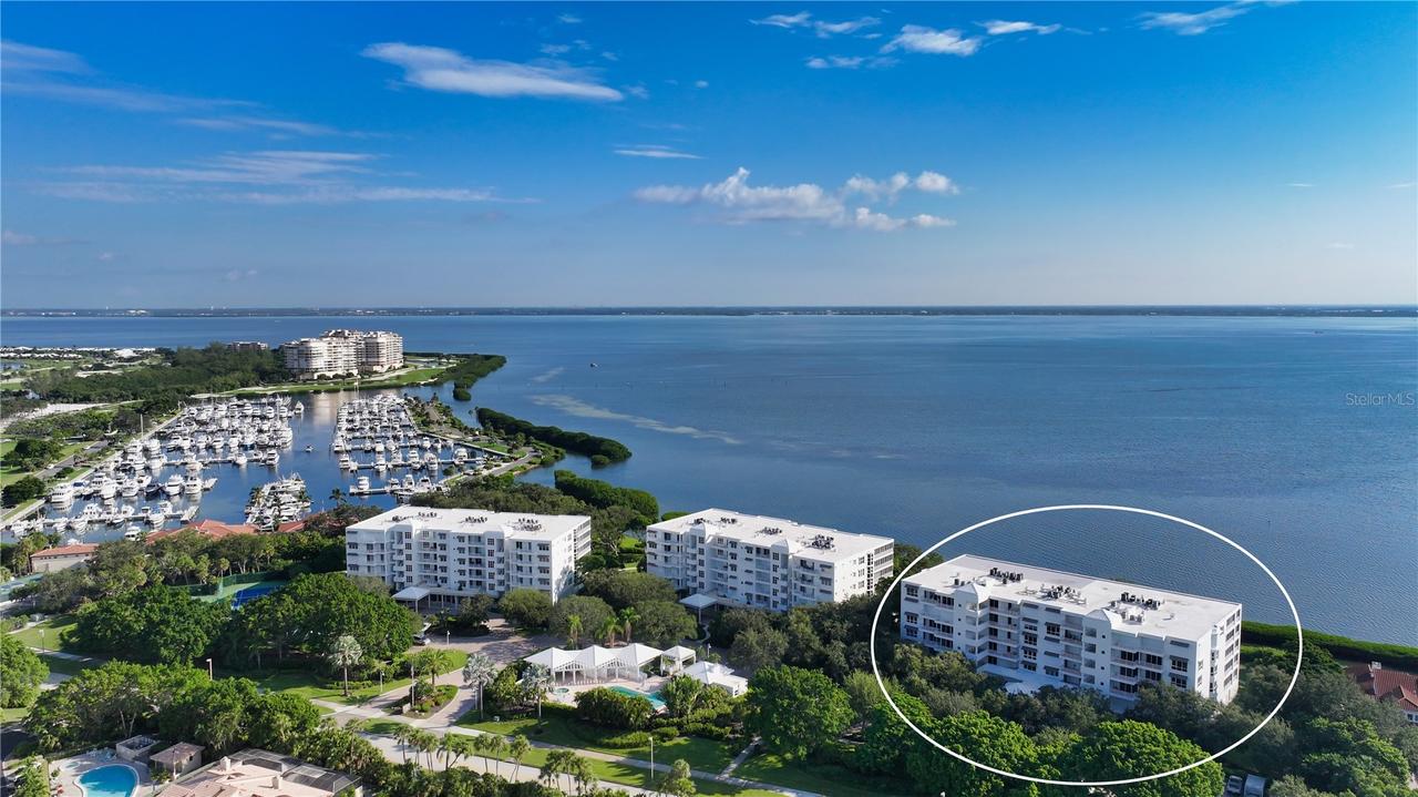 2410 Harbourside Dr. #142, Longboat Key, FL 34228