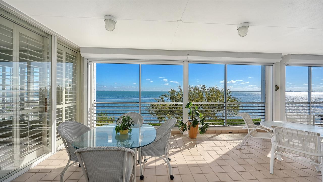 2410 Harbourside Dr. #142, Longboat Key, FL 34228