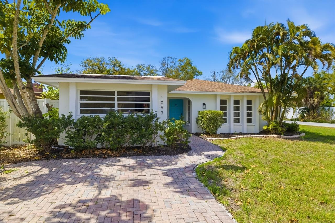 1097 Willis Ave., Sarasota, FL 34232