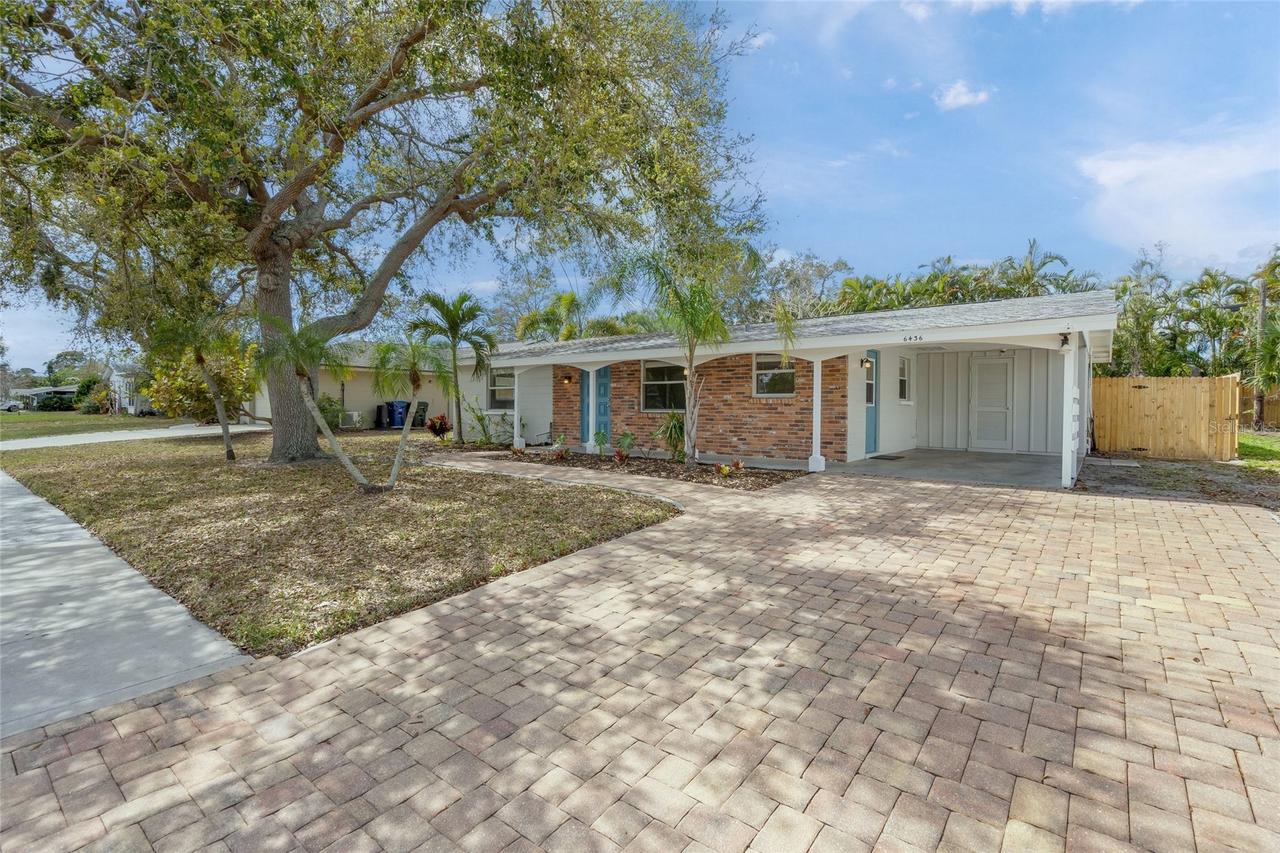 6436 Seagate Ave., Sarasota, FL 34231