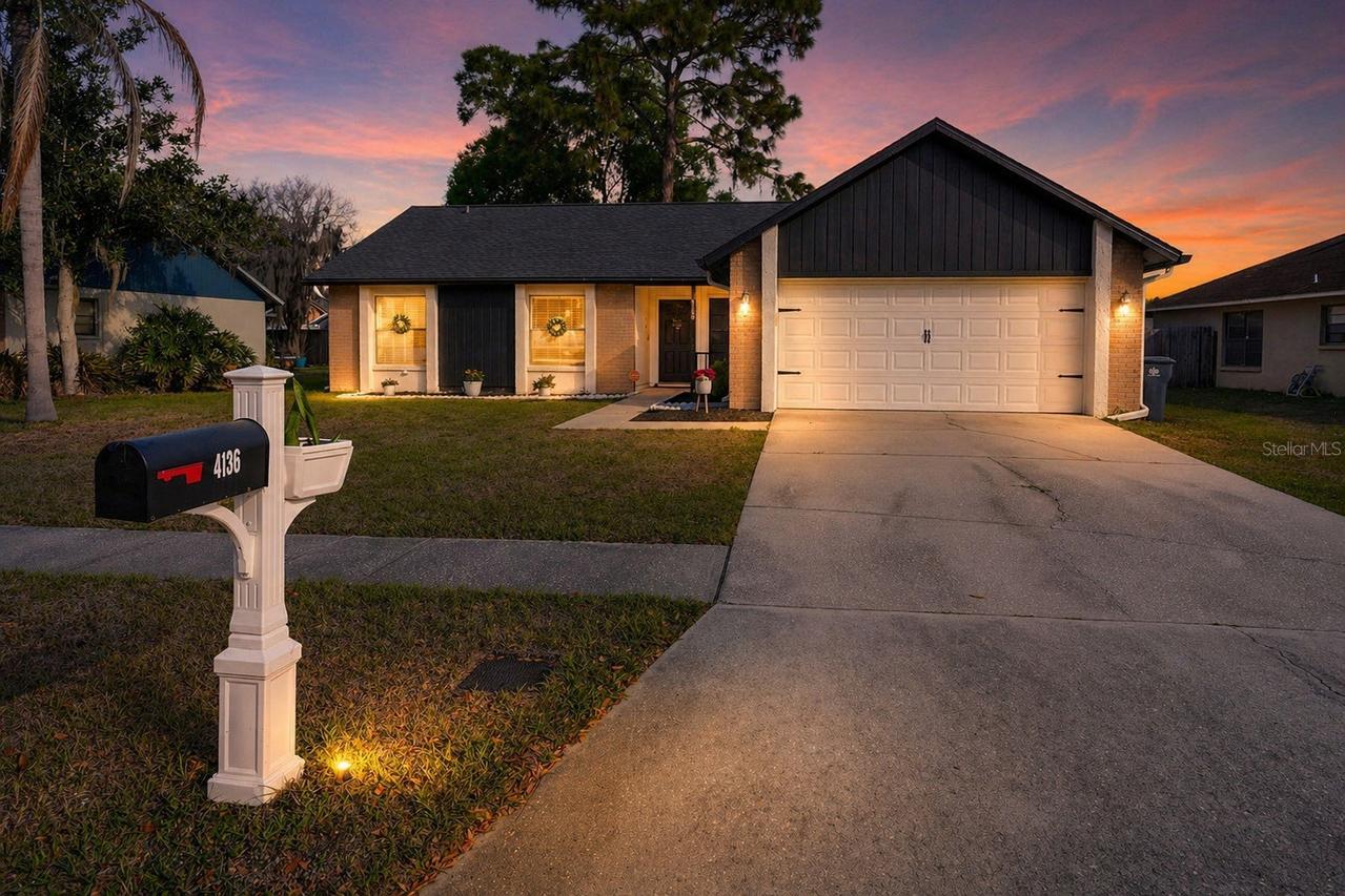 4136 Spring Way Cir, Valrico, FL 33596