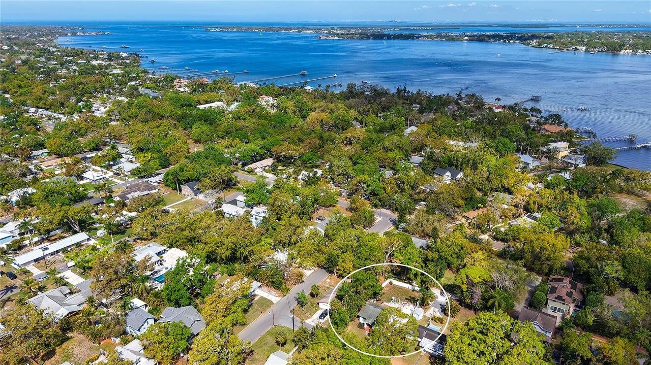 2722 2nd Ave., Bradenton, FL 34205