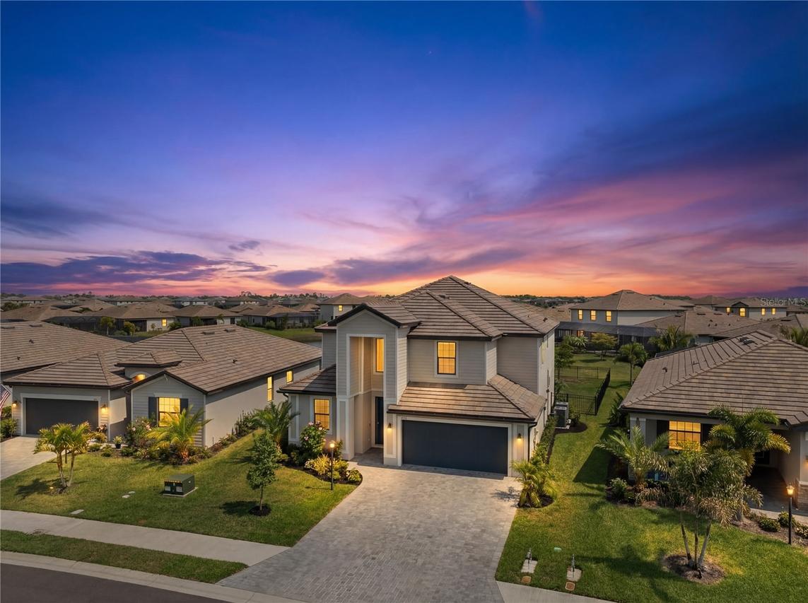 5221 Blue Crush St., Bradenton, FL 34211