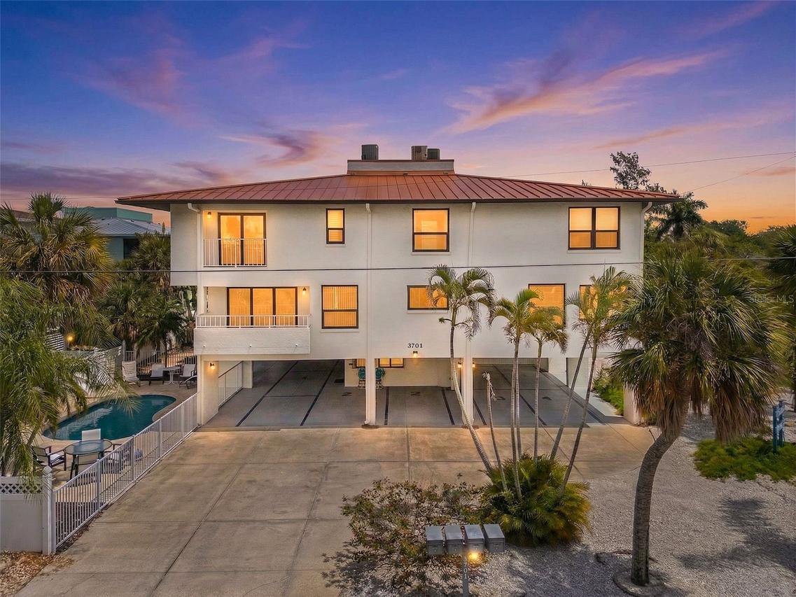 3701 5th Ave. #1, Holmes Beach, FL 34217