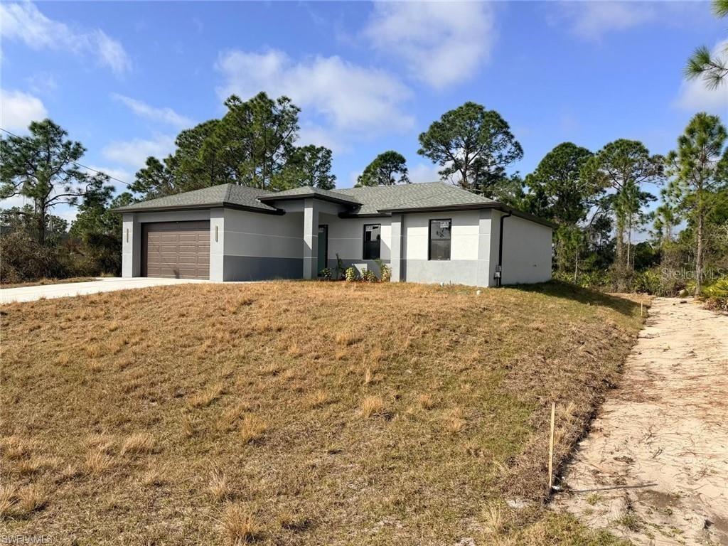 724 Drury Ave., Lehigh Acres, FL 33974