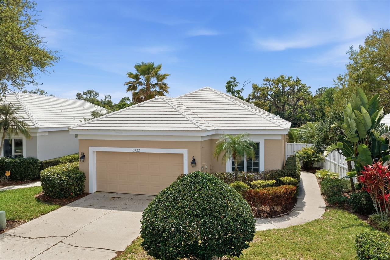 8722 52nd Dr., Bradenton, FL 34211