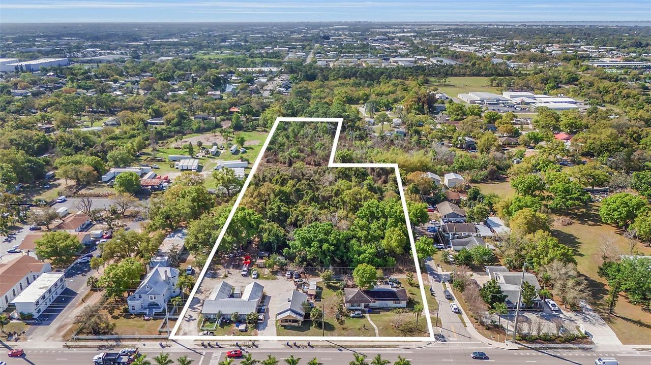 2008 53rd Ave., Bradenton, FL 34203