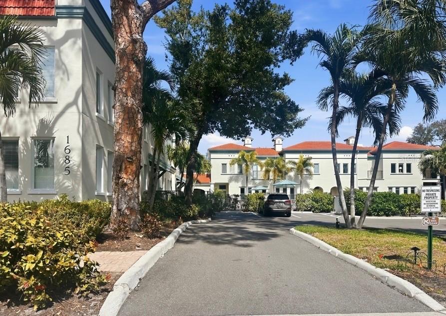 1685 Laurel St. #4, Sarasota, FL 34236