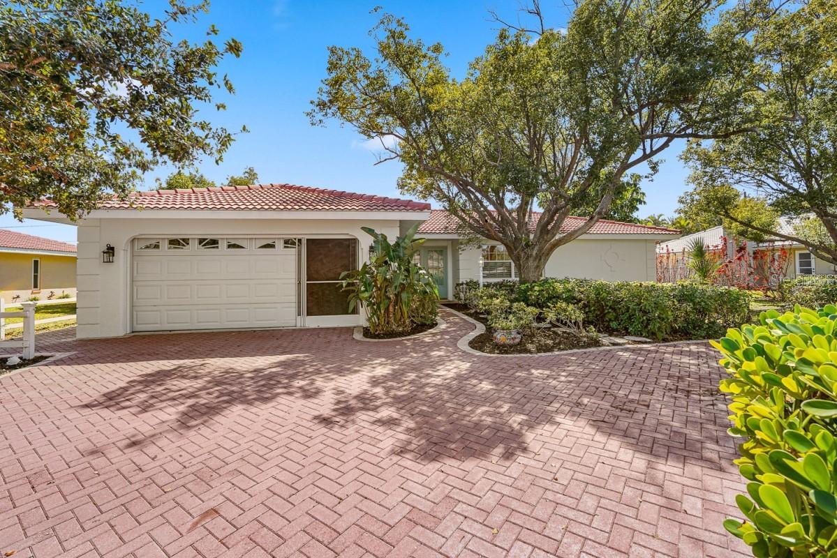 216 Matisse Cir., Nokomis, FL 34275