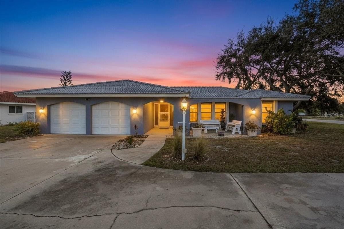 106 Van Dyck Dr., Nokomis, FL 34275