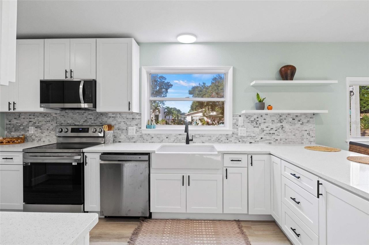 5209 1st Ave., Bradenton, FL 34209