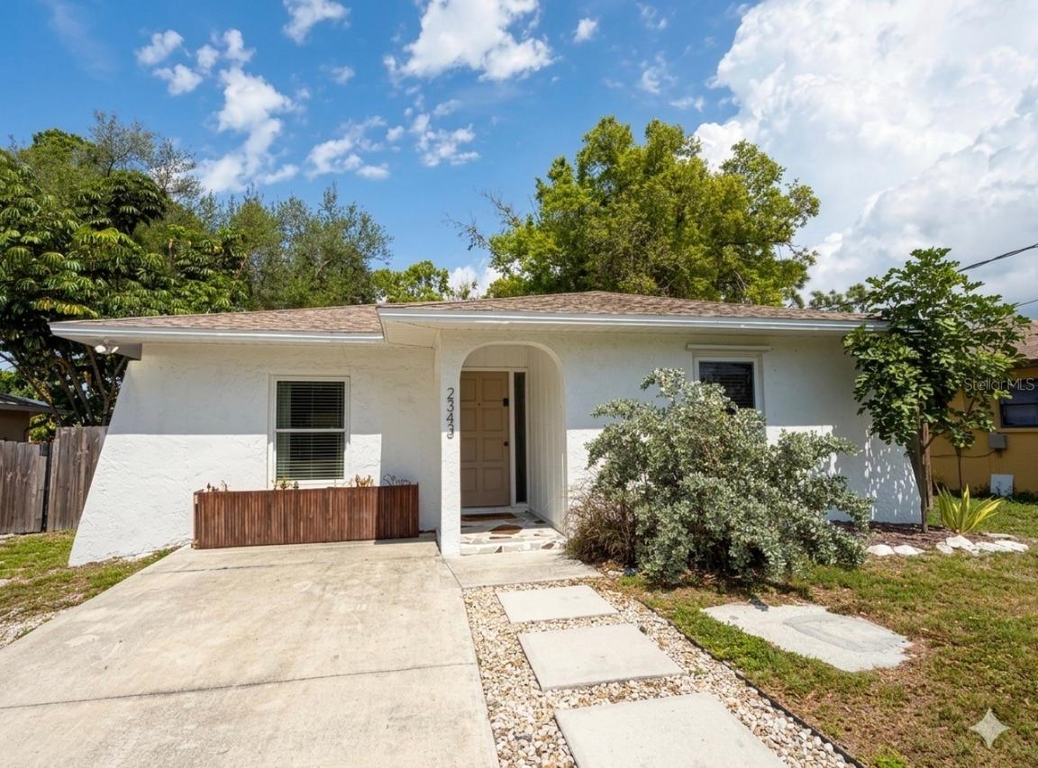 2343 Eugene St., Sarasota, FL 34231