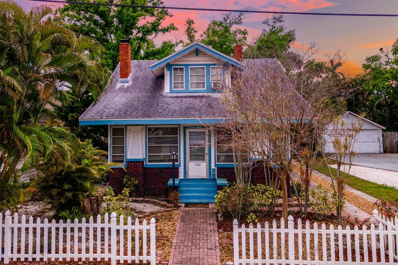 1543 8th Ave., Bradenton, FL 34205