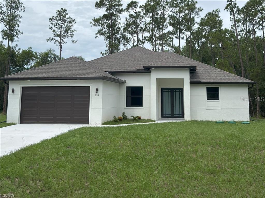 113 Monroe Ave., Lehigh Acres, FL 33936
