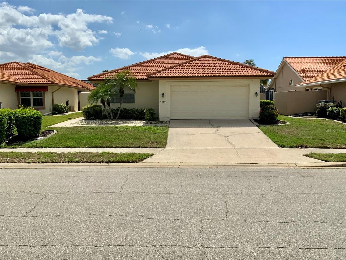 4310 Murfield Dr., Bradenton, FL 34203