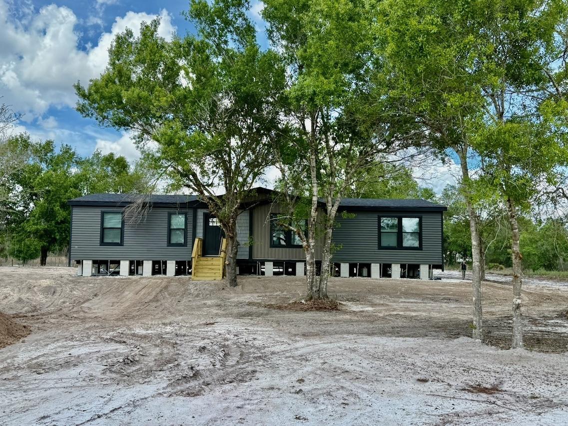18127 NW 278th St., Okeechobee, FL 34972