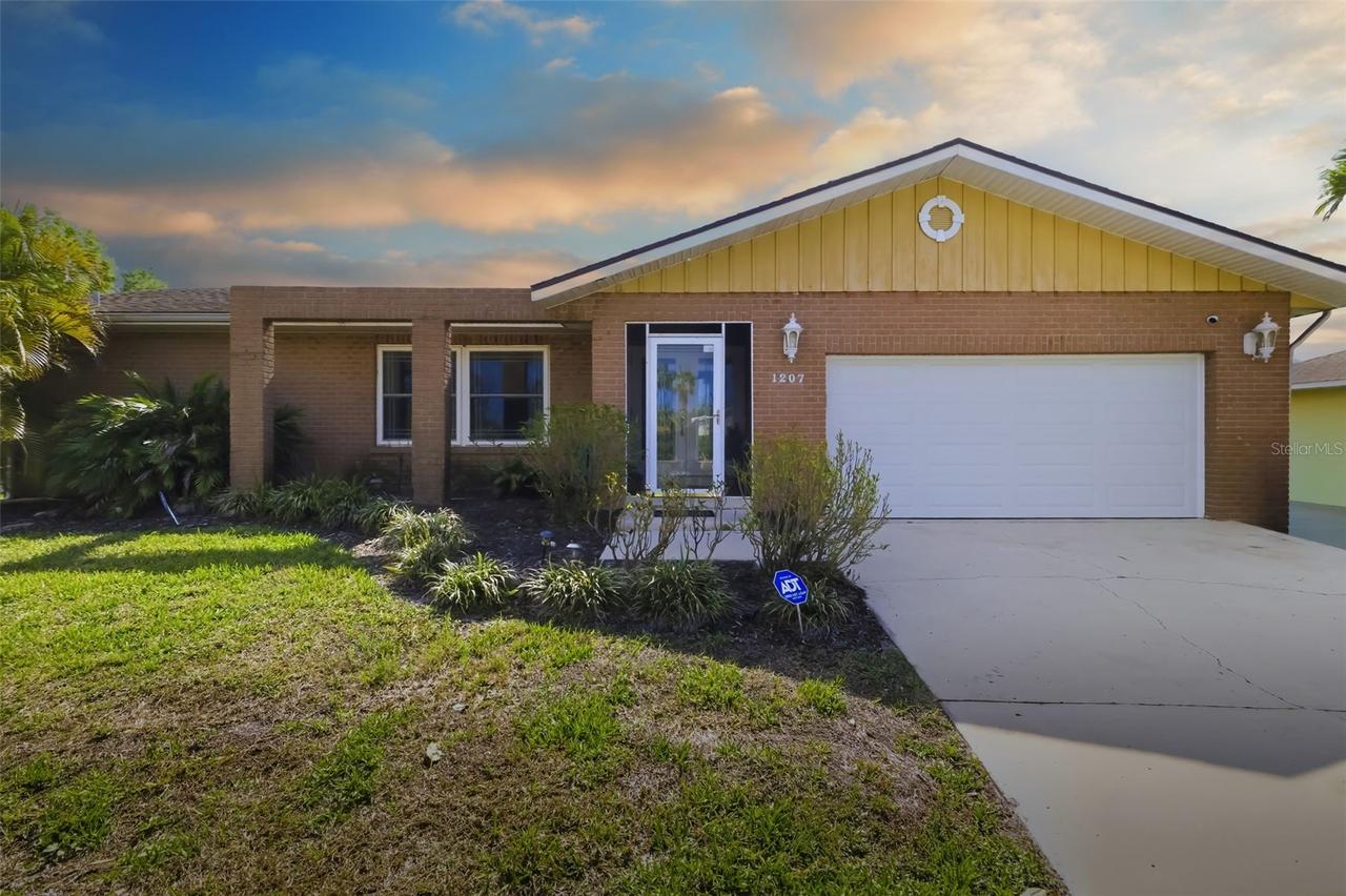 1207 78th St., Bradenton, FL 34209