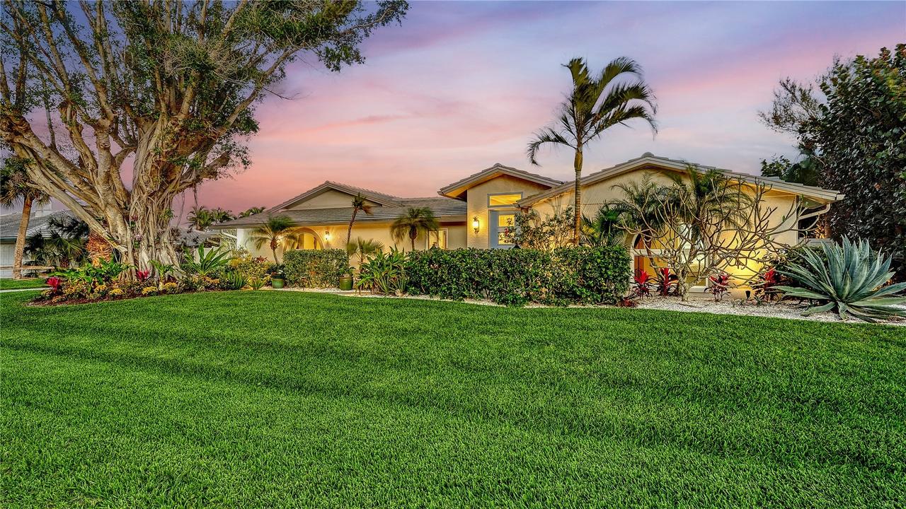 536 Ketch Ln., Longboat Key, FL 34228