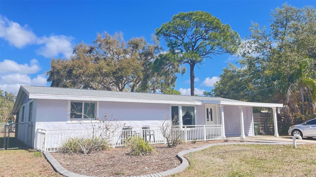 2233 Alice Rd., Sarasota, FL 34231