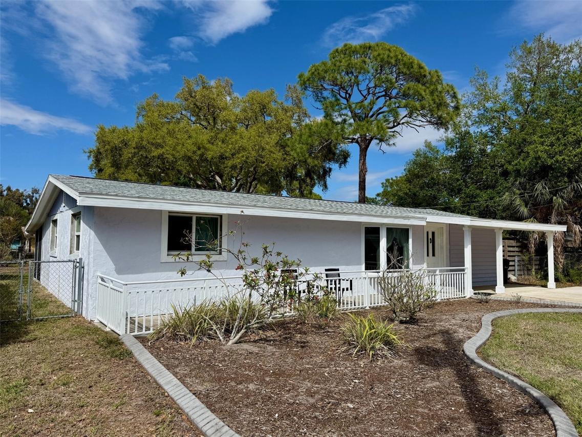 2233 Alice Rd., Sarasota, FL 34231