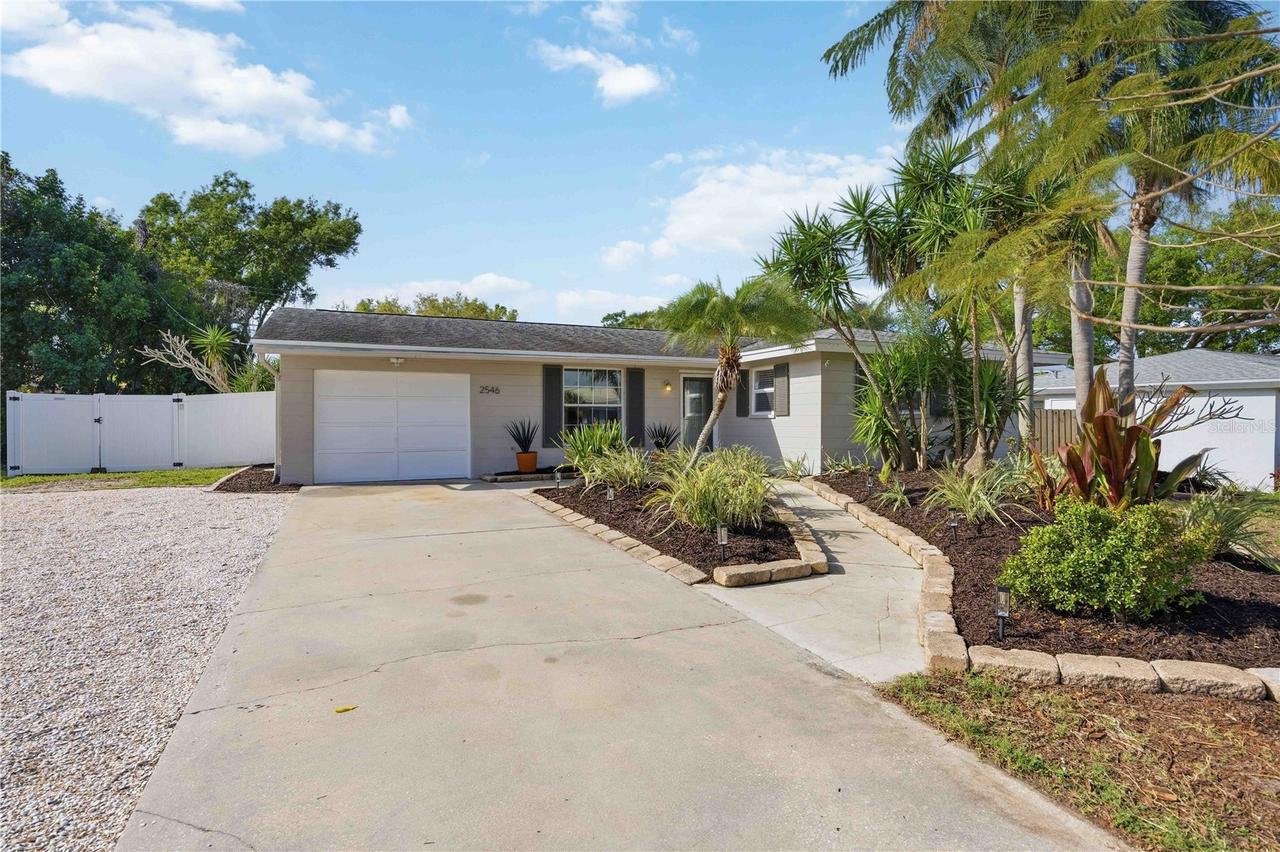 2546 Parma St., Sarasota, FL 34231