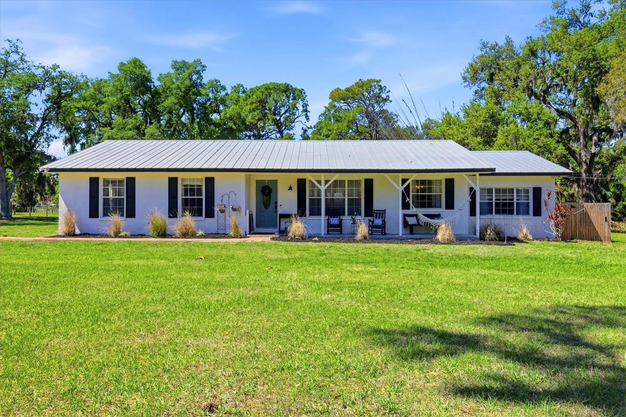 9811 28th Ave., Palmetto, FL 34221