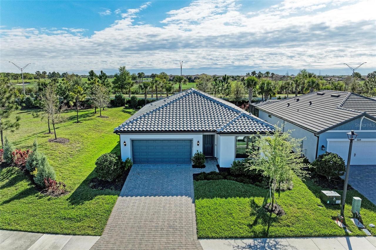 5637 Silverside Pine Ct., Bradenton, FL 34211