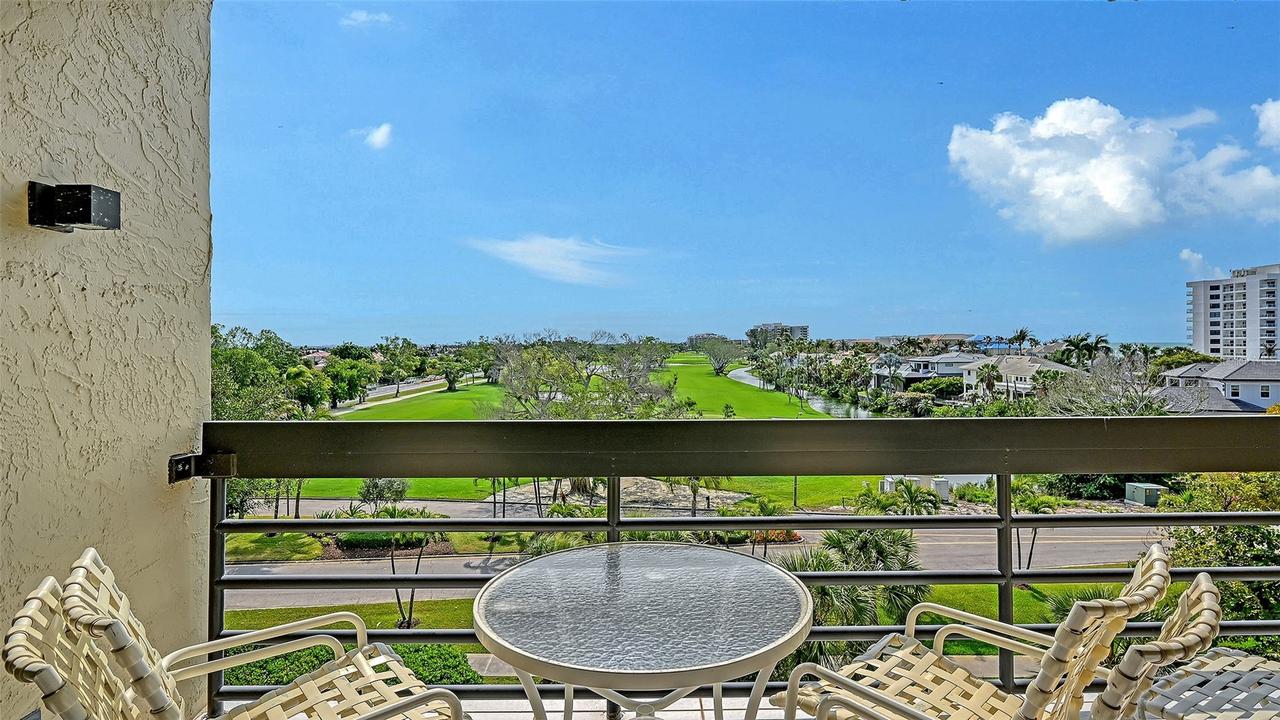 1085 Gulf Of Mexico Dr. #404, Longboat Key, FL 34228