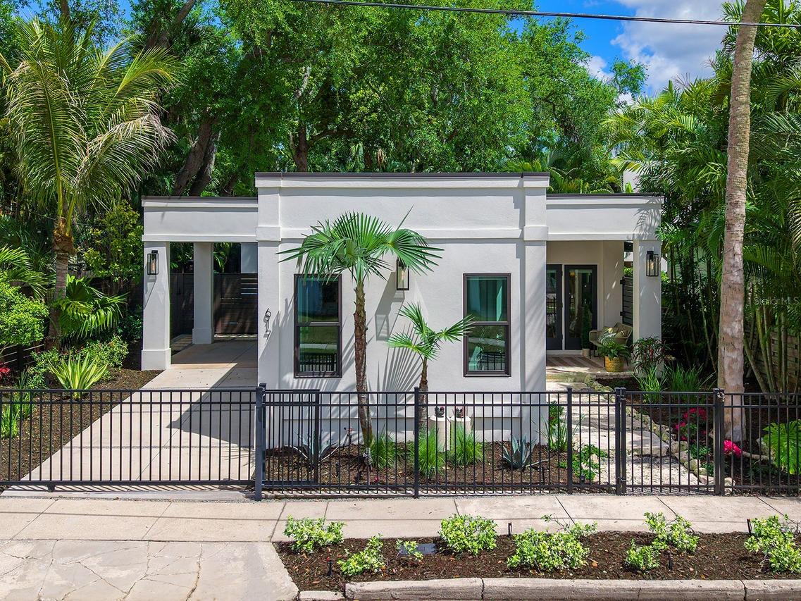 617 Madison Ct., Sarasota, FL 34236