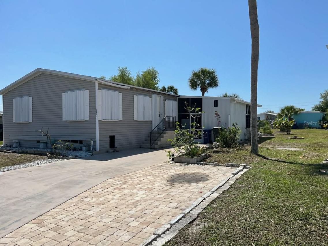 216 Como Dr., Venice, FL 34285
