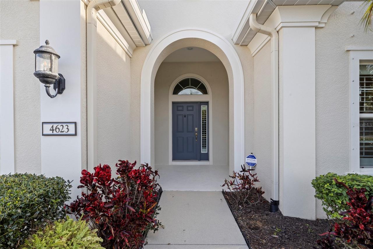 4623 Claremont Park Dr., Bradenton, FL 34211