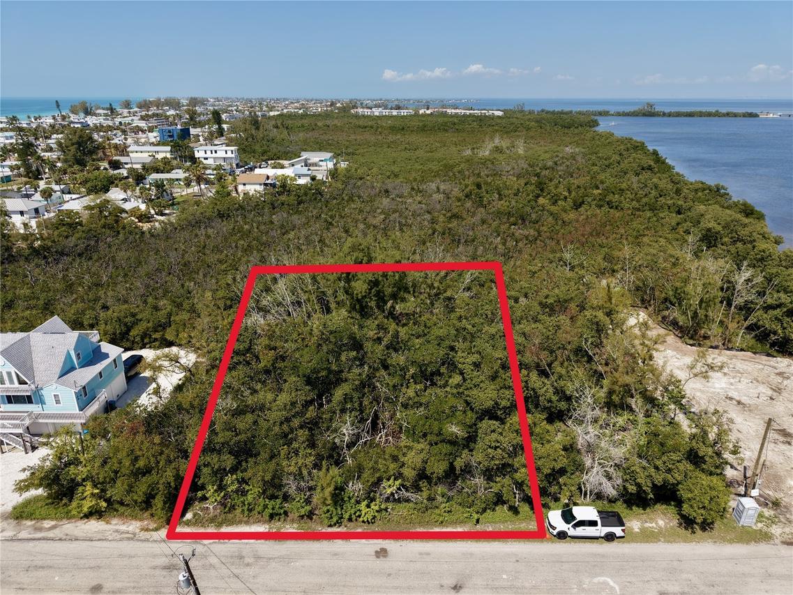 28th St., Holmes Beach, FL 34217