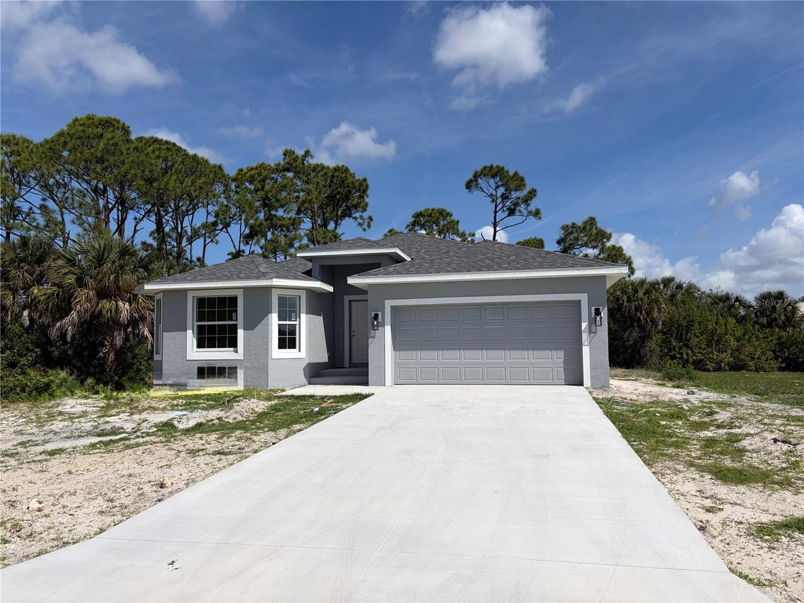 124 Cable Dr., Rotonda West, FL 33947