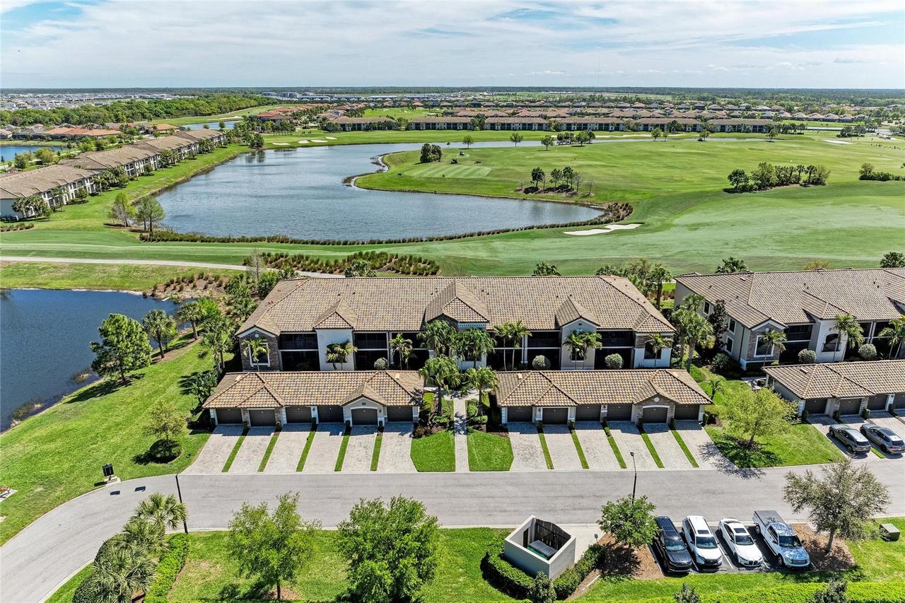 5558 Palmer Cir. #205, Bradenton, FL 34211