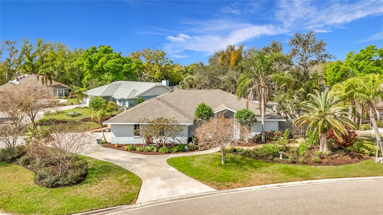 916 87th St., Bradenton, FL 34209
