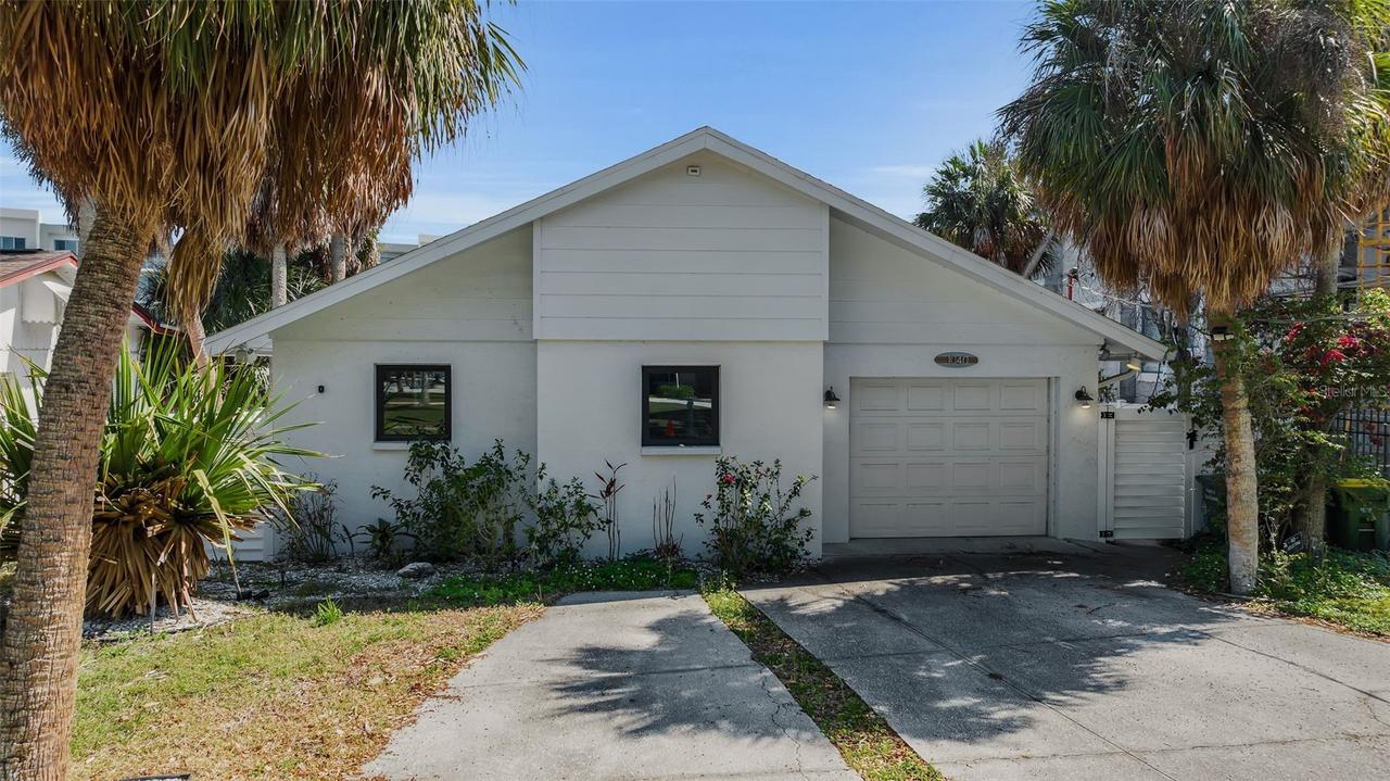 1040 Sylvan Dr., Sarasota, FL 34234