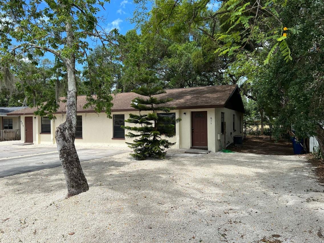 607 23rd Ave., Bradenton, FL 34208